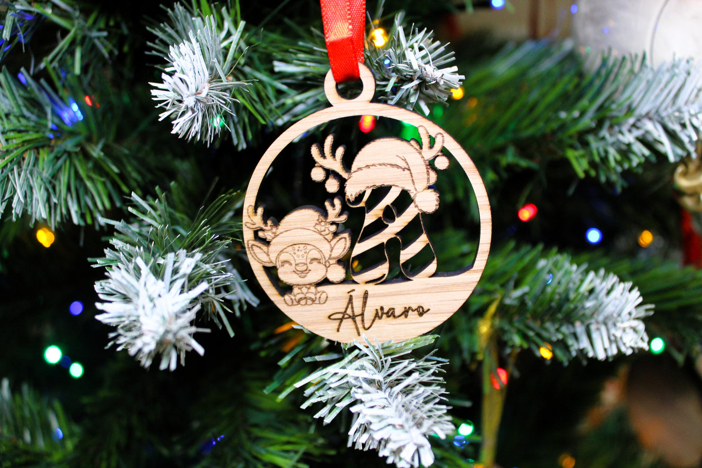 Adorno de Navidad reno inicial con nombre, bola de Navidad para el árbol