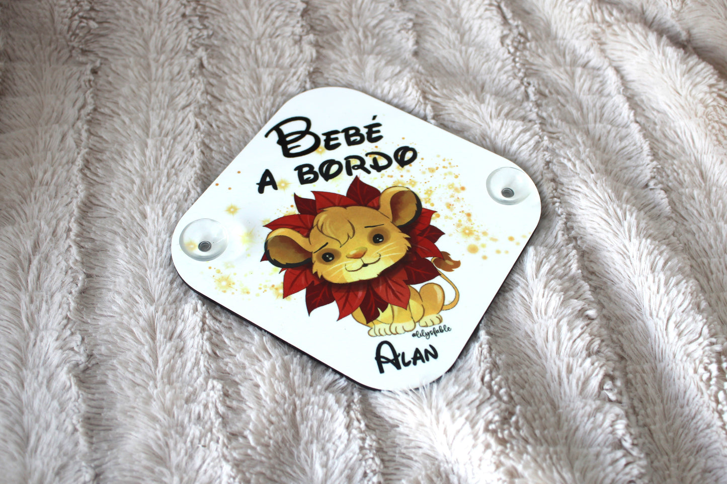 Cartel bebé a bordo de El Rey León personalizable